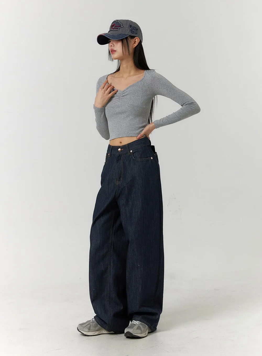 Back Button Wide Leg Jeans CF407