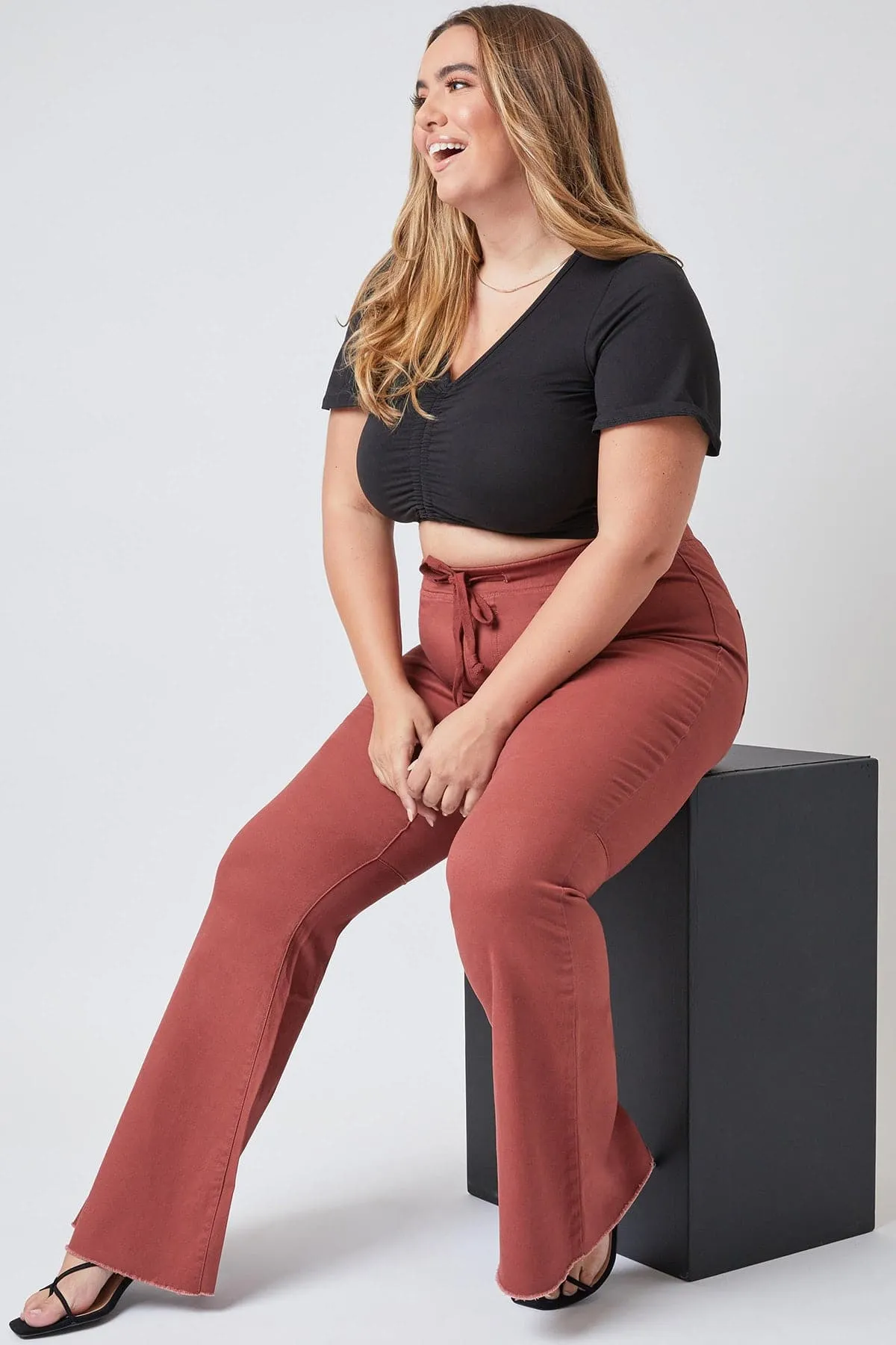 Plus Size Women's Pull On Fray Hem Flare Jeans